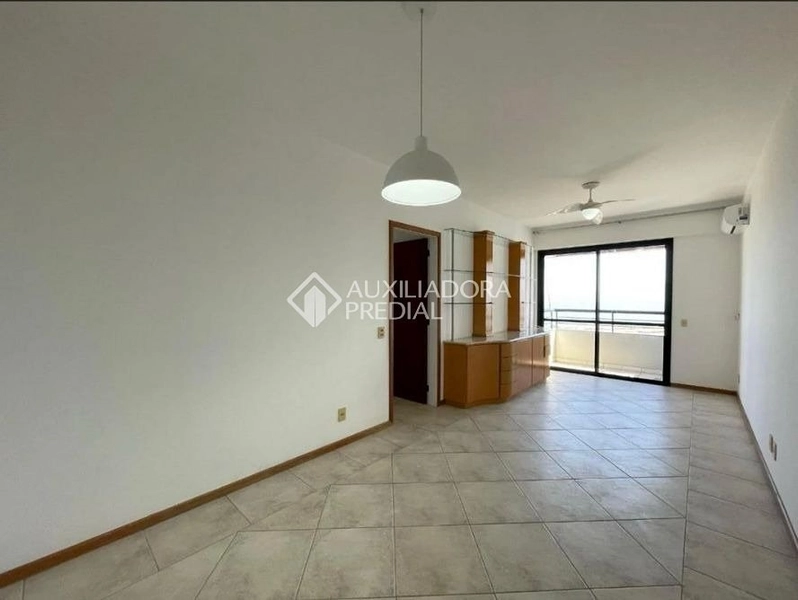 Apartamento à venda no Centro de Florianópolis com vista para o mar | 3 dormitórios | 81 m²: 4ª foto da galeria de imagens do imóvel
