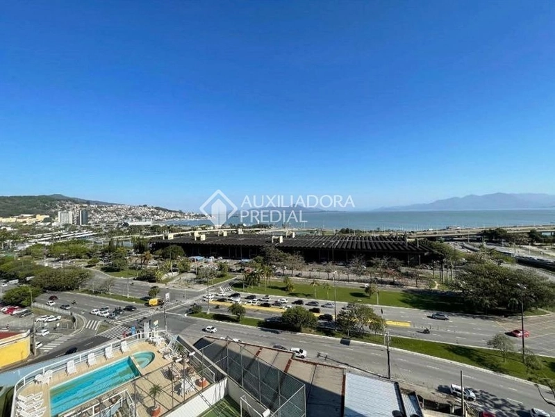 Apartamento à venda no Centro de Florianópolis com vista para o mar | 3 dormitórios | 81 m²: 1ª foto da galeria de imagens do imóvel