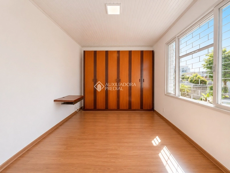 Casa 3 dormitórios sendo 1 suíte semi mobiliada para locação na Trindade: 13ª foto da galeria de imagens do imóvel