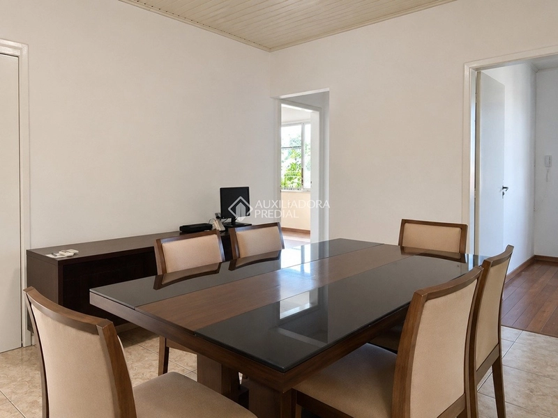 Casa 3 dormitórios sendo 1 suíte semi mobiliada para locação na Trindade: 17ª foto da galeria de imagens do imóvel