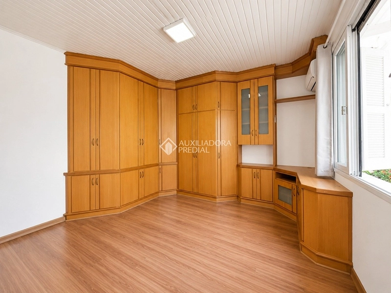 Casa 3 dormitórios sendo 1 suíte semi mobiliada para locação na Trindade: 12ª foto da galeria de imagens do imóvel