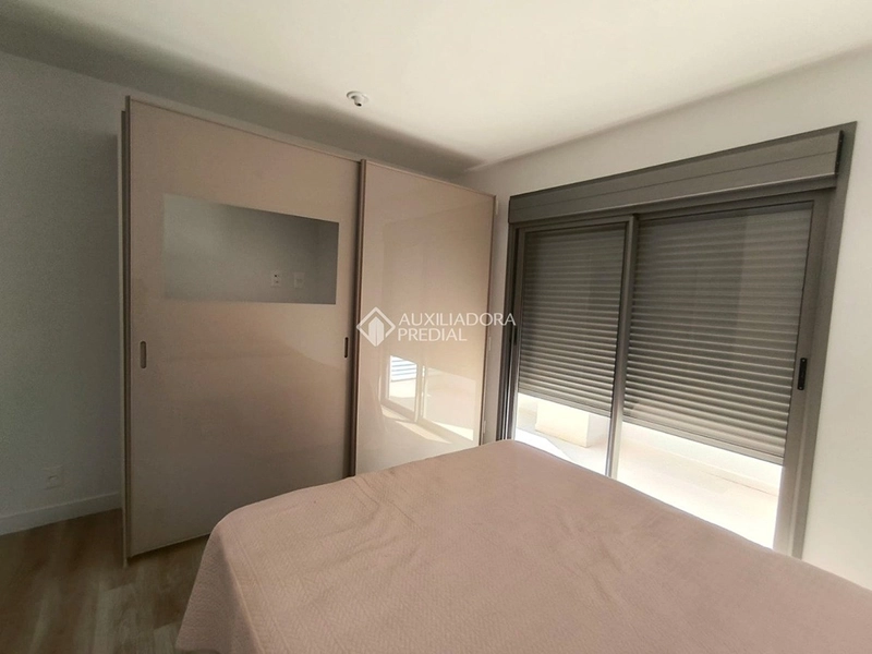 Apartamento duplex mobiliado para alugar em Florianópolis | 2 suítes | 2 vagas de garagem: 10ª foto da galeria de imagens do imóvel