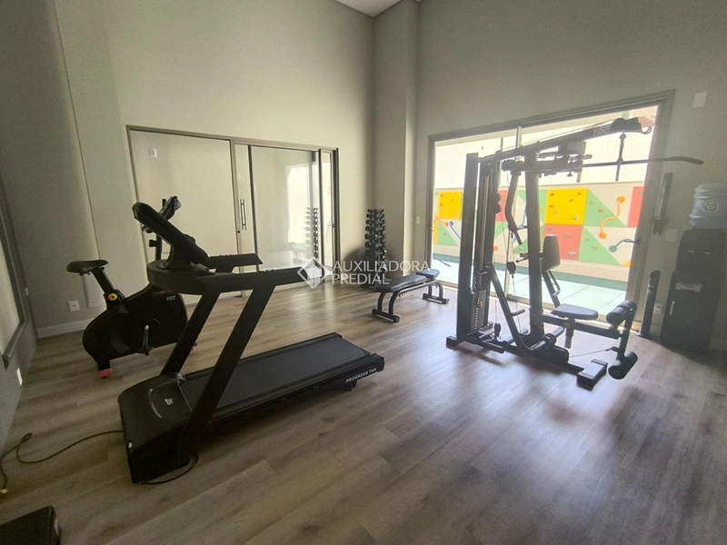 Apartamento duplex mobiliado para alugar em Florianópolis | 2 suítes | 2 vagas de garagem: 20ª foto da galeria de imagens do imóvel