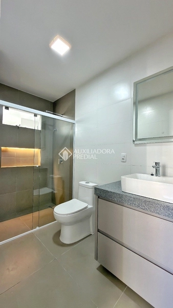 Amplo, reformado, 3 quartos e 1 vaga no Centro de Florianópolis: 12ª foto da galeria de imagens do imóvel