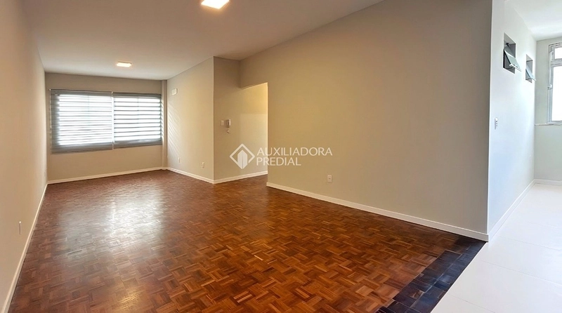 Amplo, reformado, 3 quartos e 1 vaga no Centro de Florianópolis: 1ª foto da galeria de imagens do imóvel