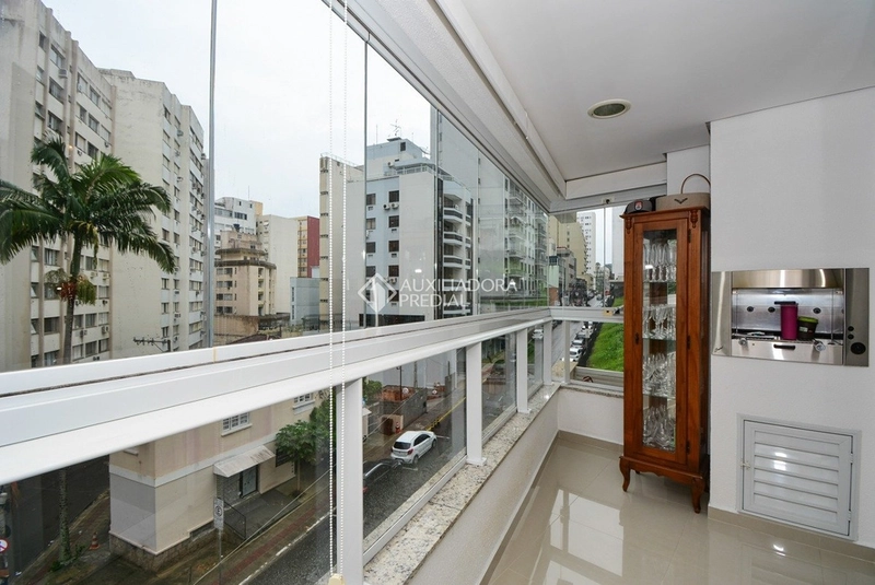 Apartamento à venda no Centro de Florianópolis | 2 dormitórios | 2 vagas | Próximo à Av. Hercílio Luz: 6ª foto da galeria de imagens do imóvel