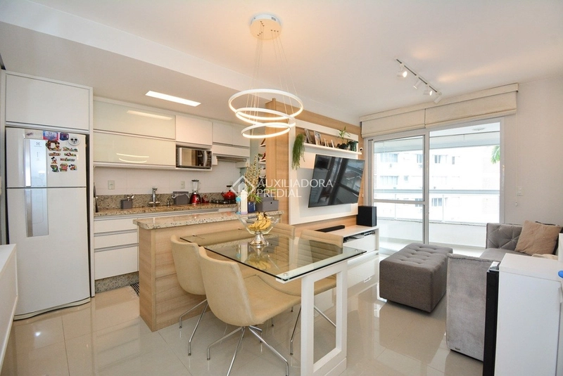 Apartamento à venda no Centro de Florianópolis | 2 dormitórios | 2 vagas | Próximo à Av. Hercílio Luz: 1ª foto da galeria de imagens do imóvel