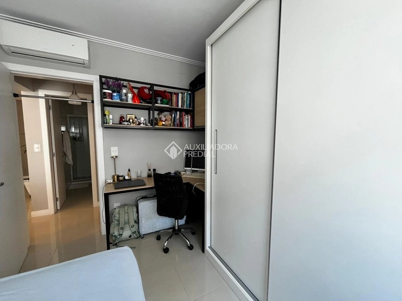 Apartamento semimobiliado no Pantanal | 2 dormitórios (1 suíte) | Próximo à UFSC: 9ª foto da galeria de imagens do imóvel