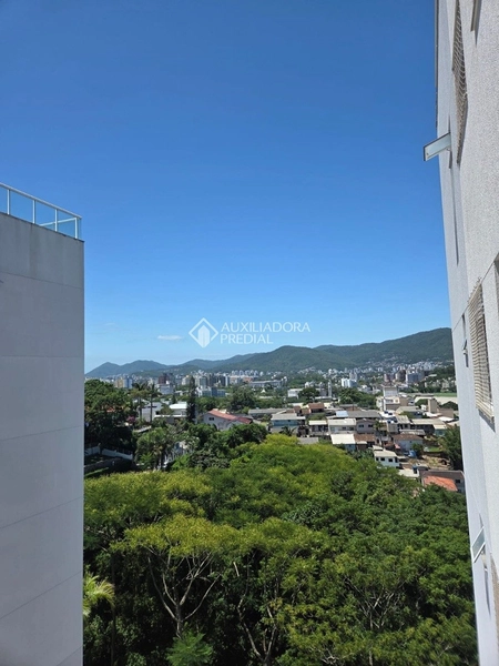 Apartamento semimobiliado no Pantanal | 2 dormitórios (1 suíte) | Próximo à UFSC: 14ª foto da galeria de imagens do imóvel