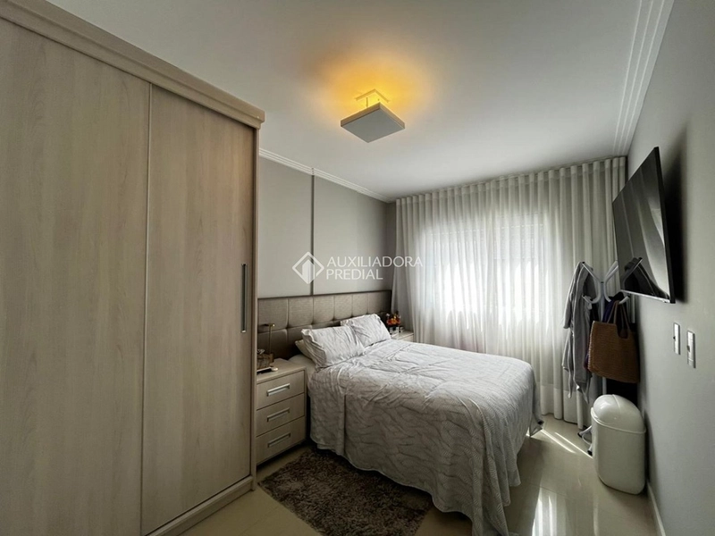 Apartamento semimobiliado no Pantanal | 2 dormitórios (1 suíte) | Próximo à UFSC: 11ª foto da galeria de imagens do imóvel