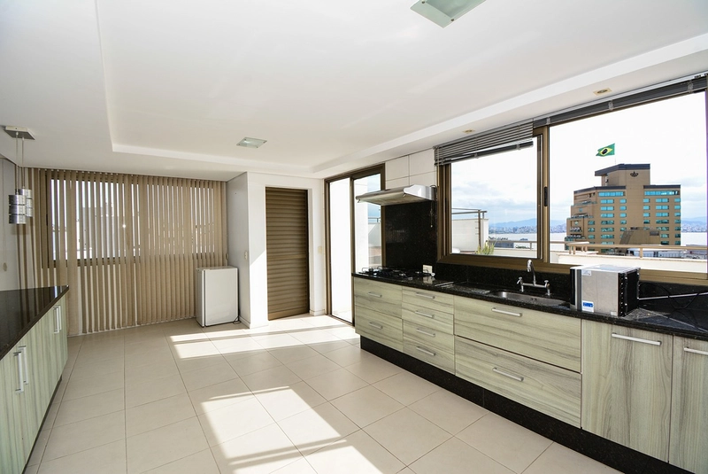 Cobertura para alugar no Centro de Florianópolis | 316 m² | Próxima à Beira-Mar Norte: 11ª foto da galeria de imagens do imóvel