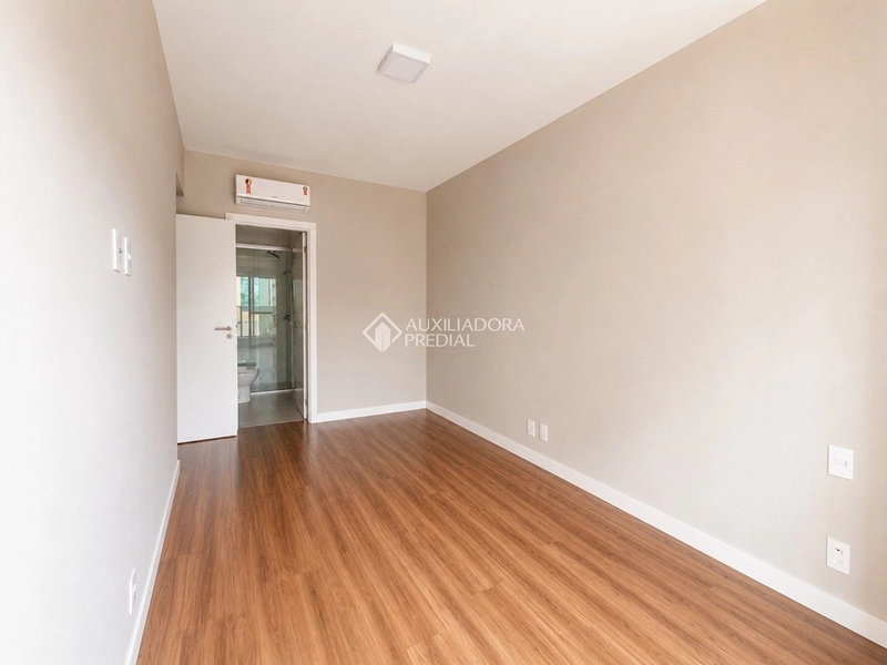 Aluguel de apartamento  semi mobiliado com 2 dormitórios e vista mar no centro de Florianópolis.: 44ª foto da galeria de imagens do imóvel