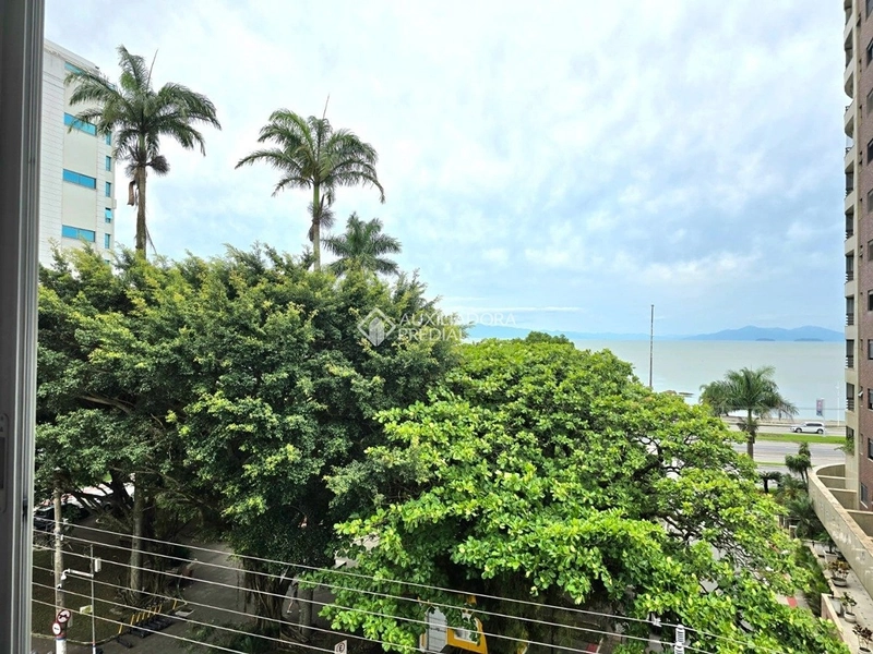 Apartamento reformado com 3 suítes e vista mar | Beira-Mar Norte: 3ª foto da galeria de imagens do imóvel