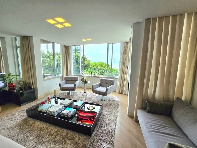 Apartamento reformado com 3 suítes e vista mar | Beira-Mar Norte: 2ª foto da galeria de imagens do imóvel