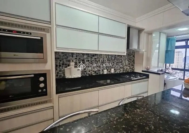 Apartamento 2 dormitórios transformado em 1 com sala integrada, 1 vaga livre, à venda, Centro, Fpolis, SC.: 15ª foto da galeria de imagens do imóvel