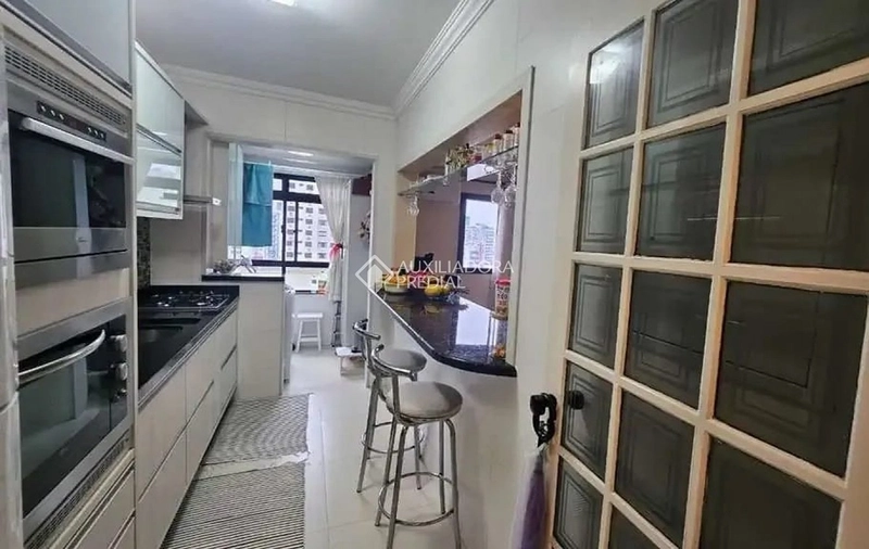 Apartamento 2 dormitórios transformado em 1 com sala integrada, 1 vaga livre, à venda, Centro, Fpolis, SC.: 12ª foto da galeria de imagens do imóvel