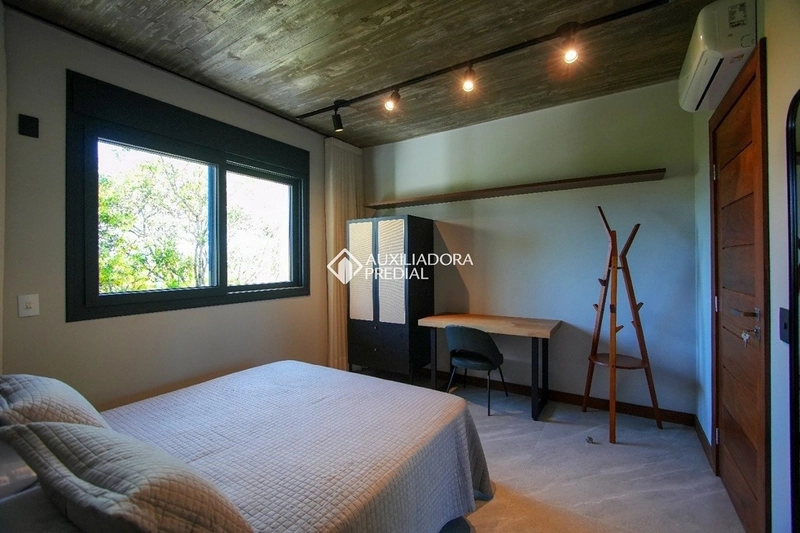 Casa em condomínio exclusivo | Porto da Lagoa | Acesso privativo à praia: 21ª foto da galeria de imagens do imóvel