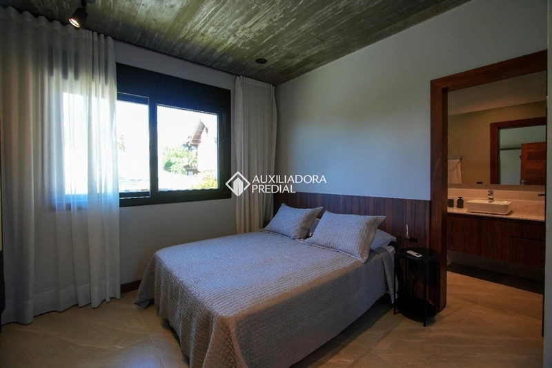 Casa em condomínio exclusivo | Porto da Lagoa | Acesso privativo à praia: 20ª foto da galeria de imagens do imóvel