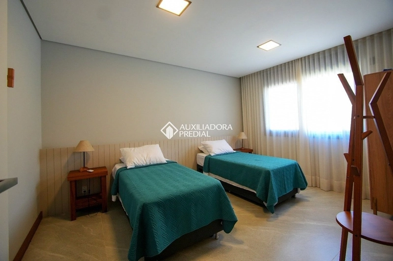 Casa em condomínio exclusivo | Porto da Lagoa | Acesso privativo à praia: 27ª foto da galeria de imagens do imóvel