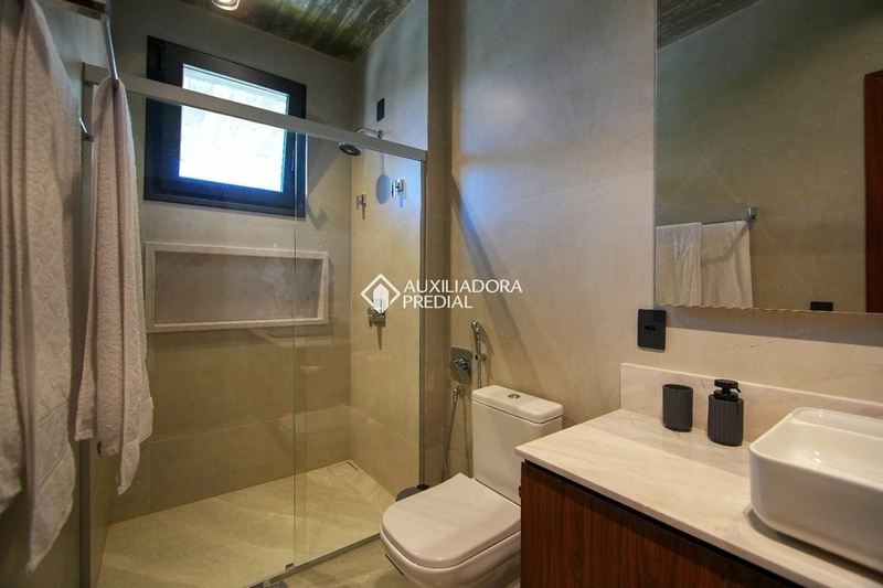 Casa em condomínio exclusivo | Porto da Lagoa | Acesso privativo à praia: 18ª foto da galeria de imagens do imóvel