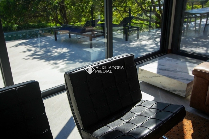 Casa em condomínio exclusivo | Porto da Lagoa | Acesso privativo à praia: 46ª foto da galeria de imagens do imóvel