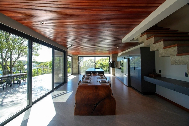 Casa em condomínio exclusivo | Porto da Lagoa | Acesso privativo à praia: 37ª foto da galeria de imagens do imóvel