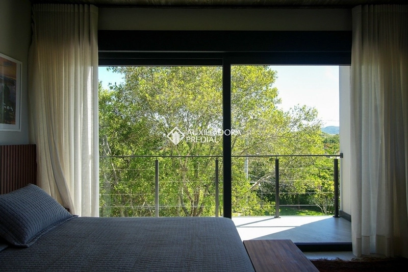 Casa em condomínio exclusivo | Porto da Lagoa | Acesso privativo à praia: 13ª foto da galeria de imagens do imóvel