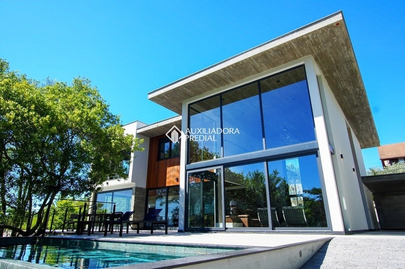 Casa em condomínio exclusivo | Porto da Lagoa | Acesso privativo à praia: 5ª foto da galeria de imagens do imóvel