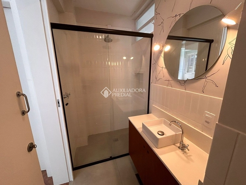 Apartamento com suíte totalmente reformado | Centro de Florianópolis | Próximo ao Beiramar: 18ª foto da galeria de imagens do imóvel