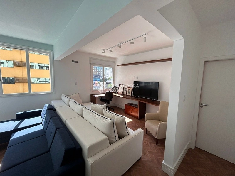 Apartamento com suíte totalmente reformado | Centro de Florianópolis | Próximo ao Beiramar: 4ª foto da galeria de imagens do imóvel