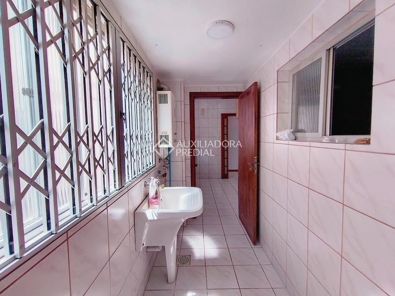 Apartamento mobiliado com 2 quartos - reformado - Centro - Florianópolis/SC: 14ª foto da galeria de imagens do imóvel