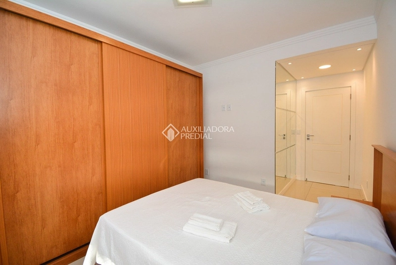 Apartamento mobiliado 3 dormitórios no Centro de Florianópolis – 95 m², próximo ao Beiramar Shopping: 11ª foto da galeria de imagens do imóvel