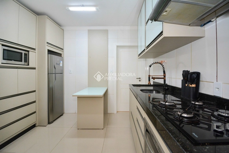 Apartamento mobiliado 3 dormitórios no Centro de Florianópolis – 95 m², próximo ao Beiramar Shopping: 17ª foto da galeria de imagens do imóvel