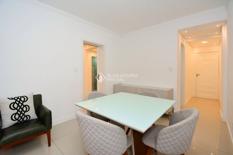 Apartamento mobiliado 3 dormitórios no Centro de Florianópolis – 95 m², próximo ao Beiramar Shopping: 5ª foto da galeria de imagens do imóvel