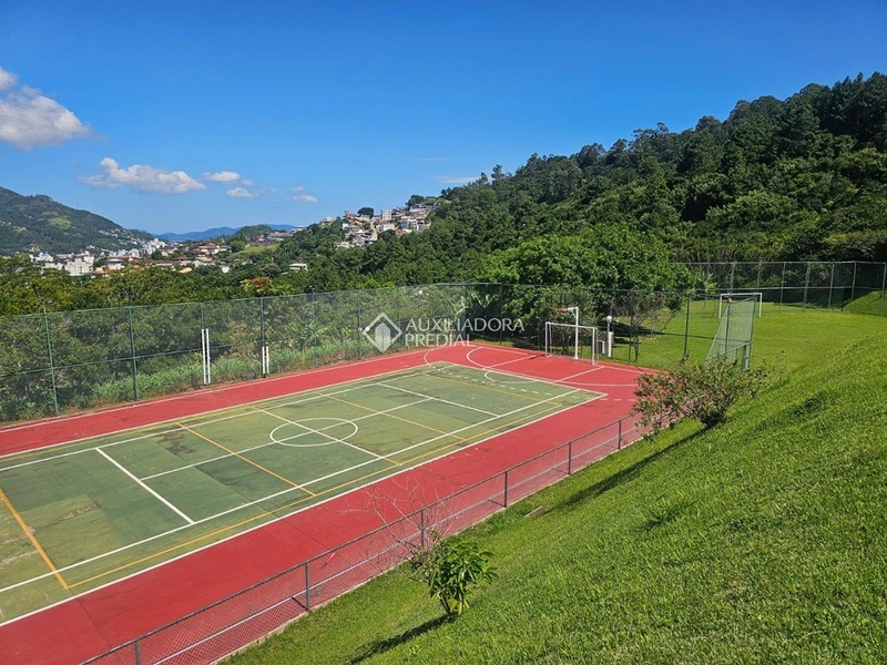 Casa em condomínio na Trindade, ao lado da UFSC, com 4 dormitórios e pronta para morar.: 30ª foto da galeria de imagens do imóvel
