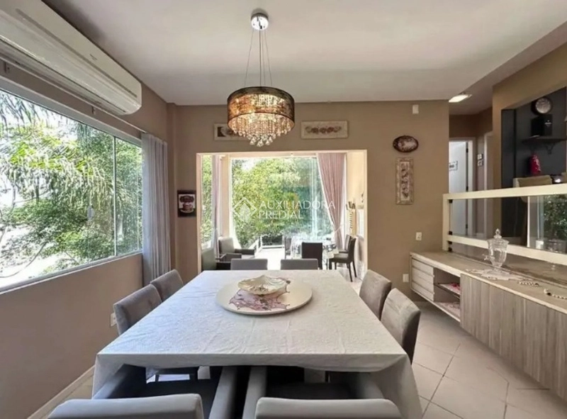 Casa em condomínio na Trindade, ao lado da UFSC, com 4 dormitórios e pronta para morar.: 17ª foto da galeria de imagens do imóvel