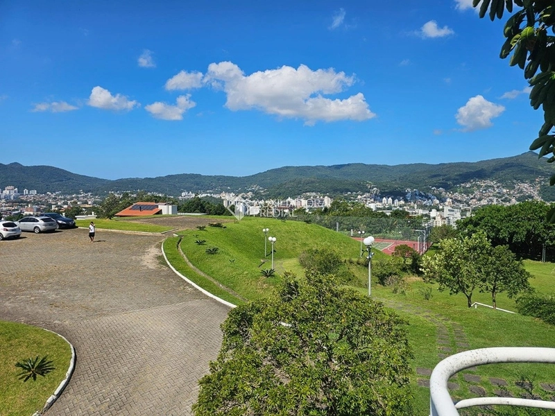 Casa em condomínio na Trindade, ao lado da UFSC, com 4 dormitórios e pronta para morar.: 35ª foto da galeria de imagens do imóvel