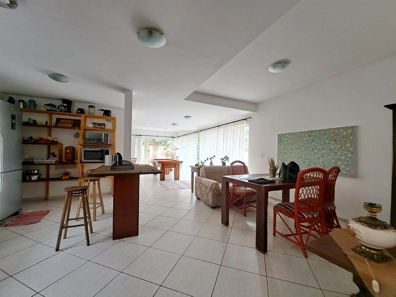 Casa para alugar no Rio Tavares Florianópolis | 3 suítes | piscina | próxima à praia | alto padrão: 12ª foto da galeria de imagens do imóvel