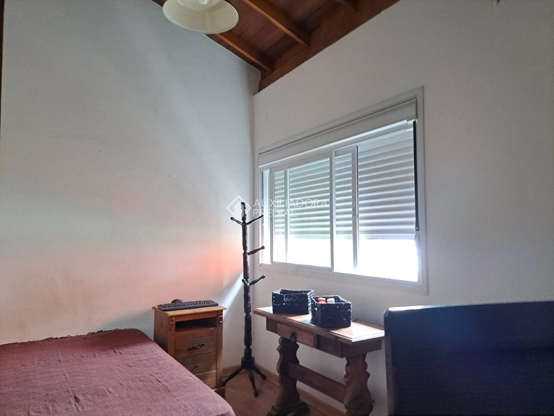 Casa para alugar no Rio Tavares Florianópolis | 3 suítes | piscina | próxima à praia | alto padrão: 28ª foto da galeria de imagens do imóvel