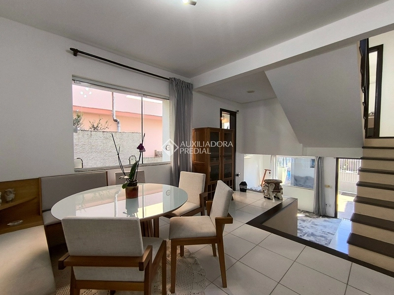 Casa para alugar no Campeche Florianópolis | 3 dormitórios | ampla | próximo à praia: 11ª foto da galeria de imagens do imóvel