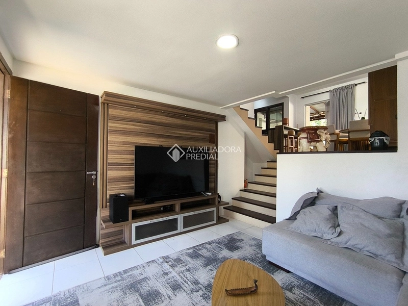 Casa para alugar no Campeche Florianópolis | 3 dormitórios | ampla | próximo à praia: 3ª foto da galeria de imagens do imóvel