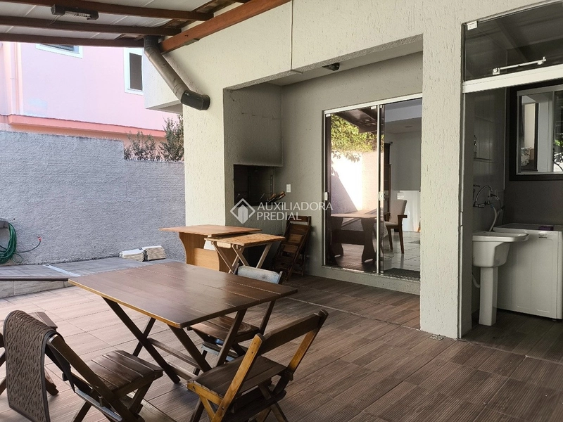 Casa para alugar no Campeche Florianópolis | 3 dormitórios | ampla | próximo à praia: 15ª foto da galeria de imagens do imóvel