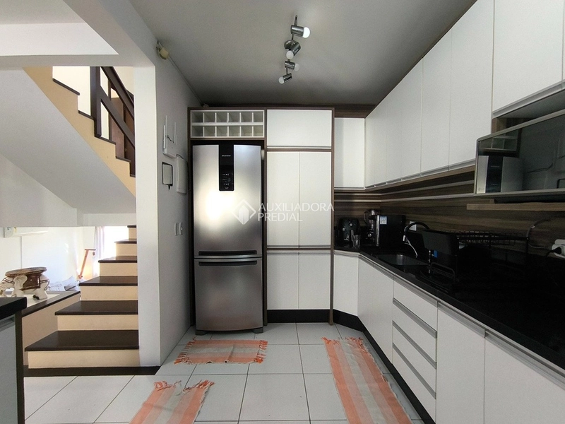 Casa para alugar no Campeche Florianópolis | 3 dormitórios | ampla | próximo à praia: 13ª foto da galeria de imagens do imóvel