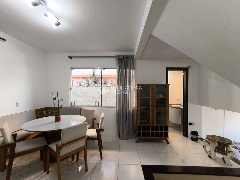 Casa para alugar no Campeche Florianópolis | 3 dormitórios | ampla | próximo à praia: 8ª foto da galeria de imagens do imóvel