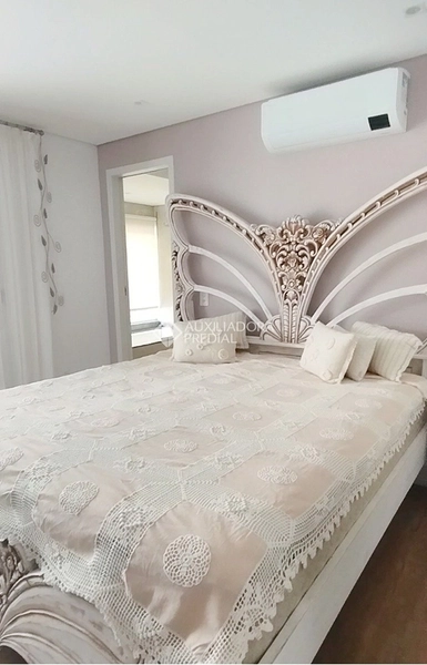 Casa 4 dormitórios para alugar em Florianópolis - 3 suítes, 5 vagas, piscina e vista deslumbrante: 23ª foto da galeria de imagens do imóvel