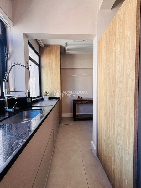 Apartamento reformado com 3 dormitórios | Centro de Florianópolis | Próximo ao Beiramar: 15ª foto da galeria de imagens do imóvel