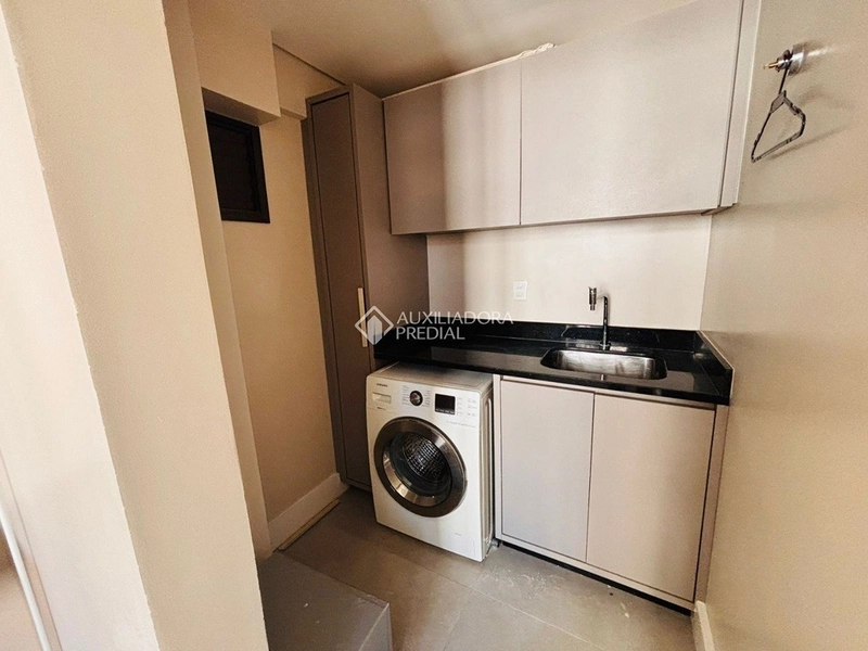 Apartamento reformado com 3 dormitórios | Centro de Florianópolis | Próximo ao Beiramar: 16ª foto da galeria de imagens do imóvel