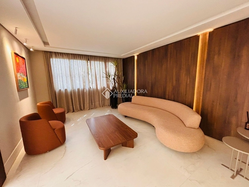 Apartamento reformado com 3 dormitórios | Centro de Florianópolis | Próximo ao Beiramar: 1ª foto da galeria de imagens do imóvel