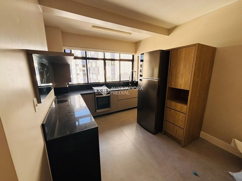 Apartamento reformado com 3 dormitórios | Centro de Florianópolis | Próximo ao Beiramar: 14ª foto da galeria de imagens do imóvel