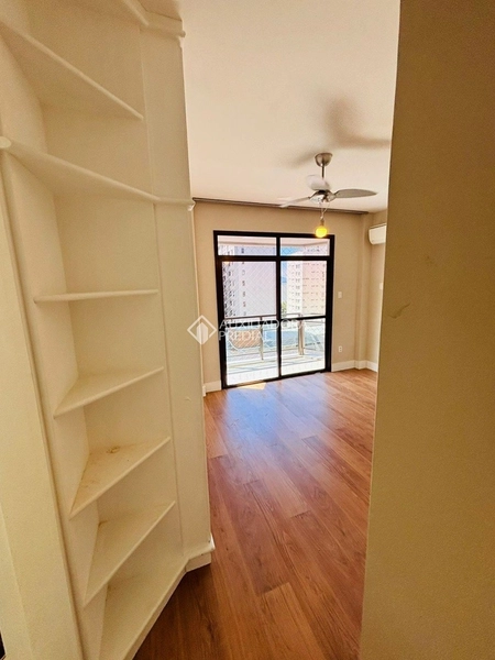 Apartamento reformado com 3 dormitórios | Centro de Florianópolis | Próximo ao Beiramar: 6ª foto da galeria de imagens do imóvel